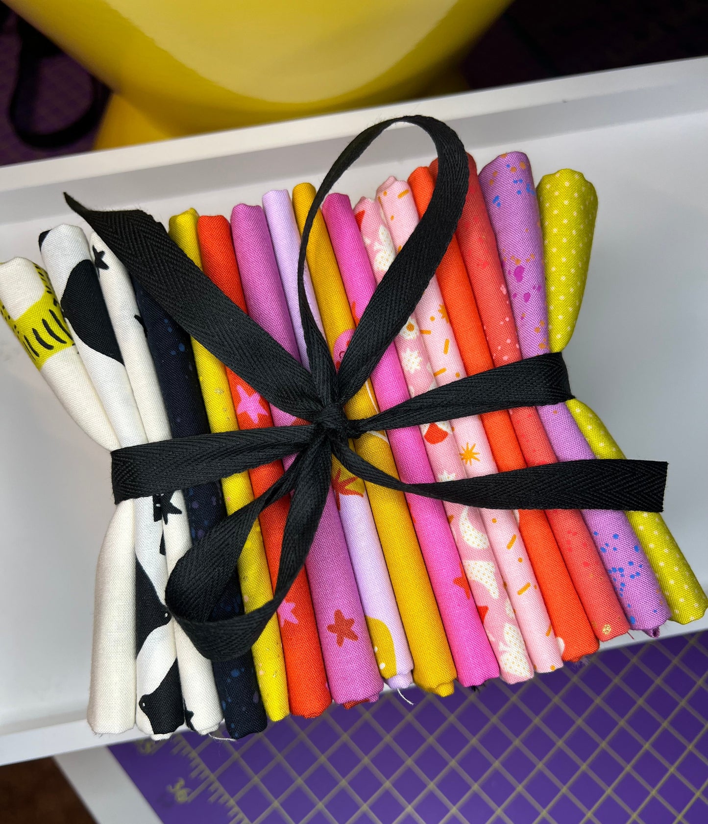 The Monthly Mix – August Fat Quarter Bundle
