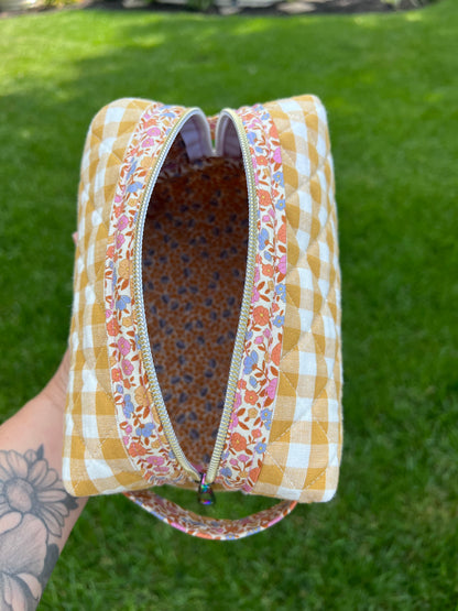Gingham Quilted Boxy Zipper Pouch