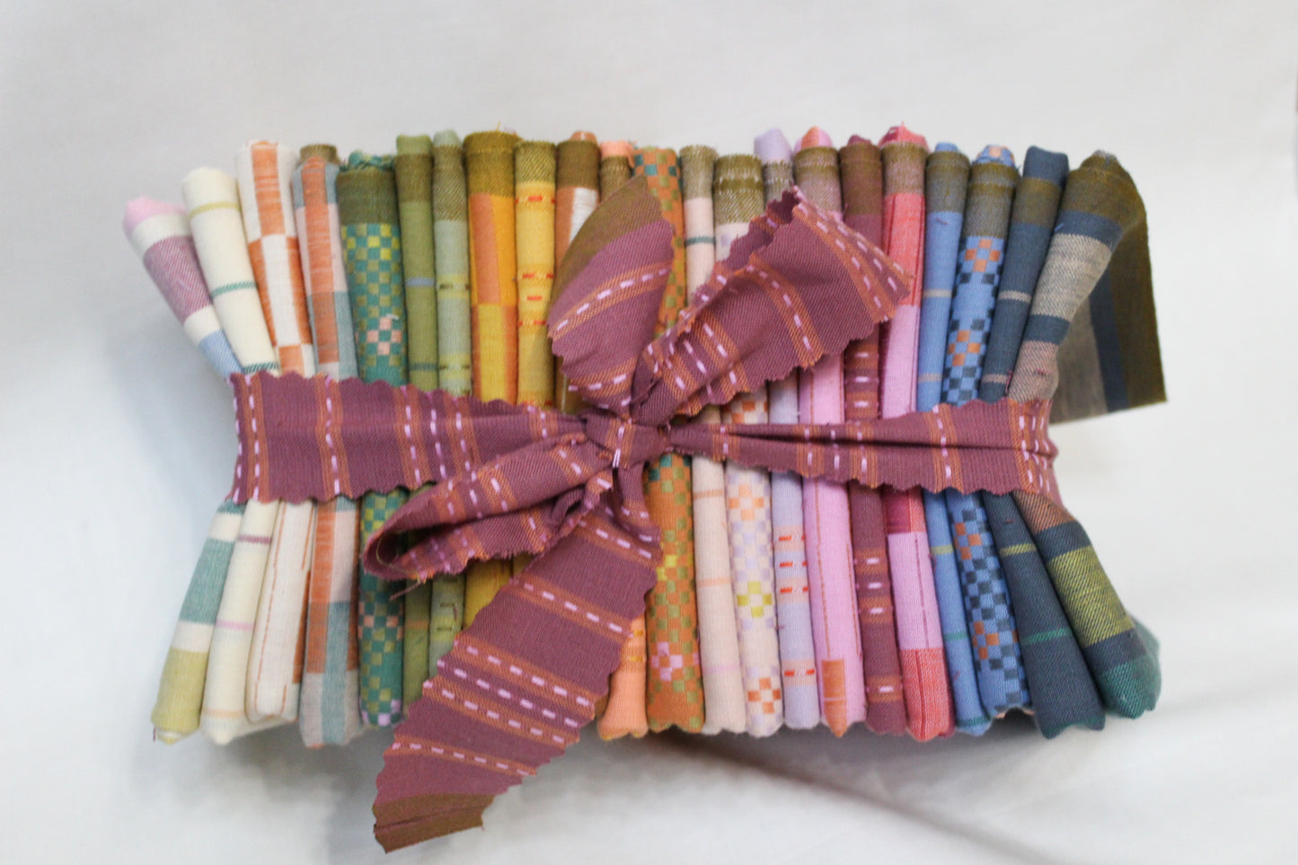 Lucky Loom Wovens – Fat Quarter Bundle 22 pc (full collection)