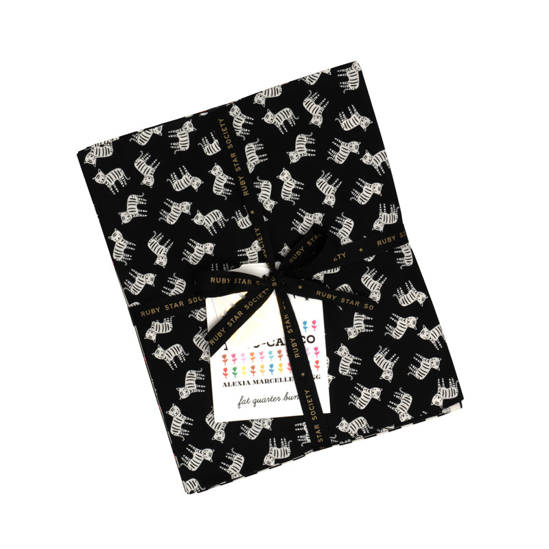 1-800 Calico Fat Quarter Bundle – 27 pcs